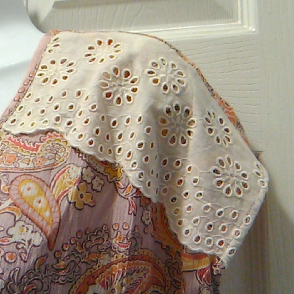 Chenault Petite Top (S) - Picture 2 of 7